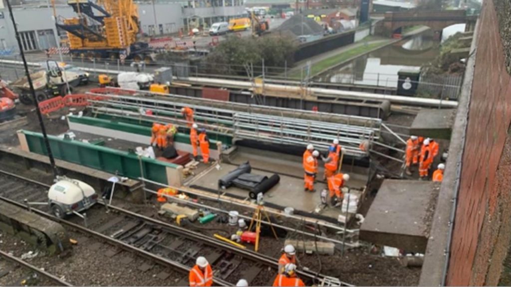 Lanarkshire Welding Heavy Fabrication Nottingham Canal – Single U-Deck Bridge and Walkway Structures